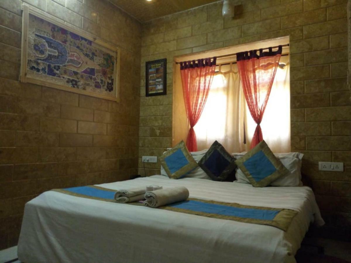 Hotel Kavi Palace Джайсалмер Экстерьер фото